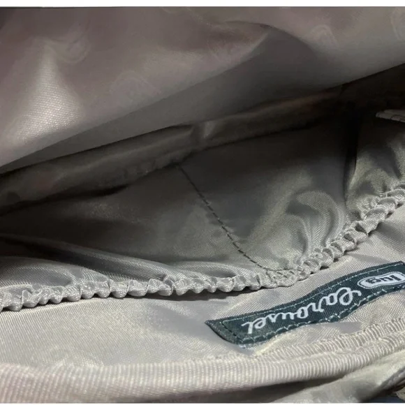 Lug Carousel Bag in Paint Pearl – Lightweight Travel Crossbody – NWT - Picture 13 of 16